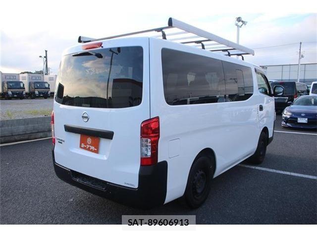 Nissan NV350 Caravan 2021-06 8830931-14