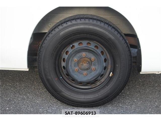 Nissan NV350 Caravan 2021-06 8830931-18