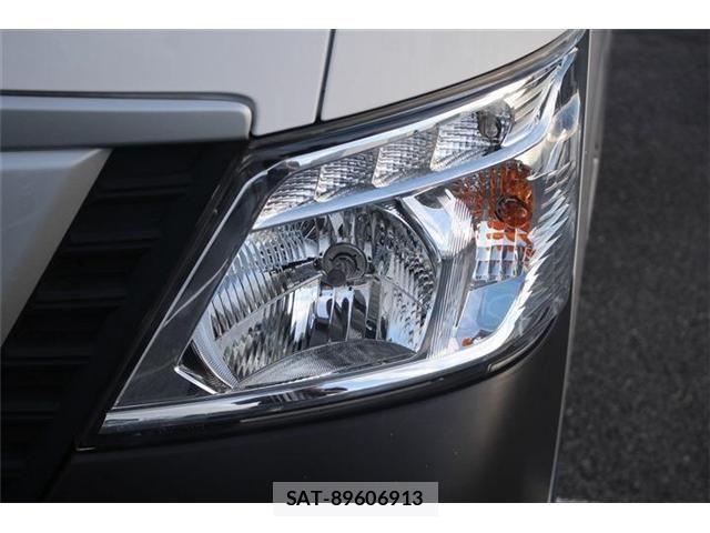 Nissan NV350 Caravan 2021-06 8830931-20