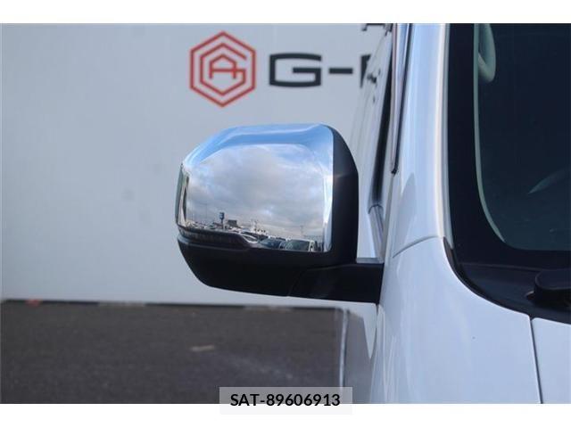 Nissan NV350 Caravan 2021-06 8830931-22