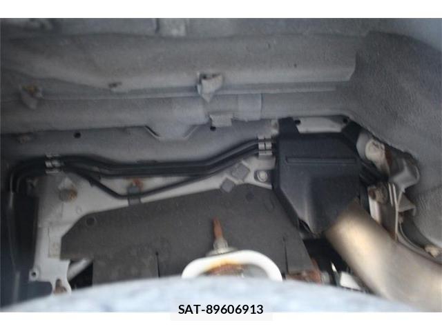 Nissan NV350 Caravan 2021-06 8830931-29
