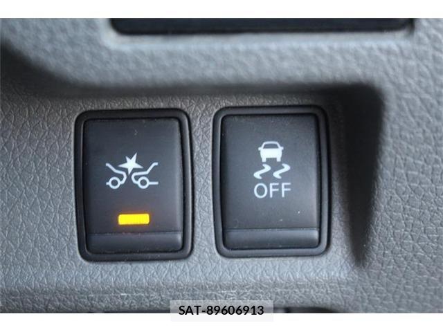 Nissan NV350 Caravan 2021-06 8830931-6