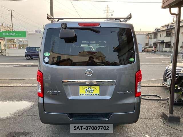 Nissan NV350 Caravan 2019-05 8849245-15