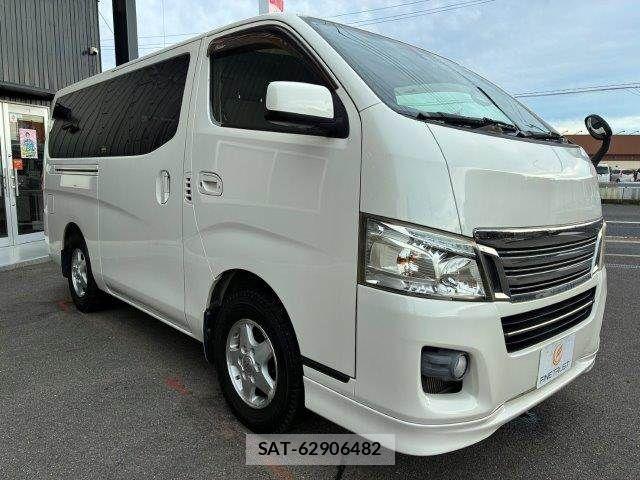 Nissan NV350 Caravan 2015-10 8881383-19