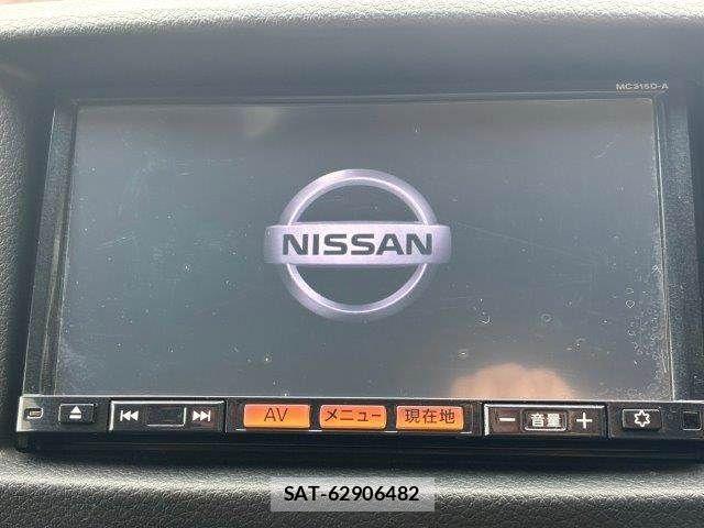 Nissan NV350 Caravan 2015-10 8881383-3
