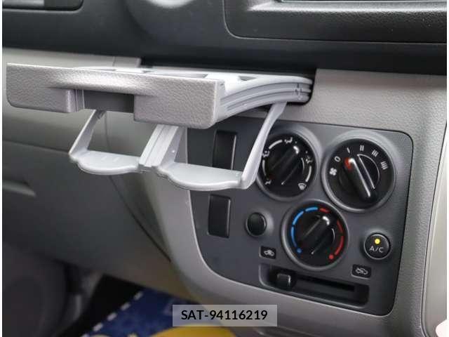 Nissan NV350 Caravan 2020-12 8881381-7