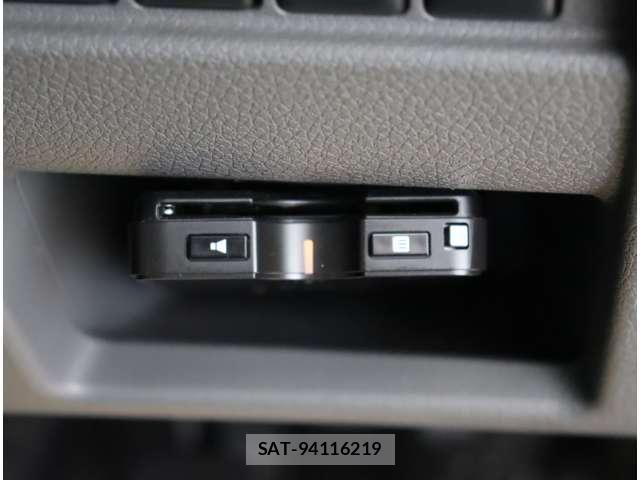 Nissan NV350 Caravan 2020-12 8881381-17