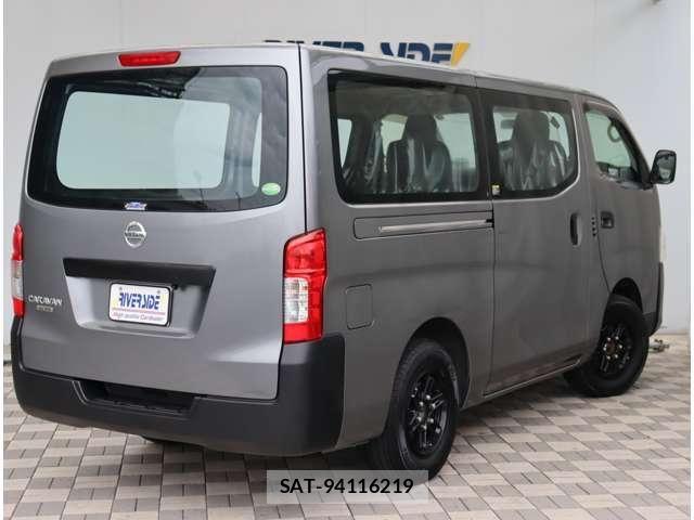 Nissan NV350 Caravan 2020-12 8881381-2