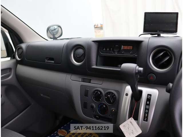 Nissan NV350 Caravan 2020-12 8881381-4