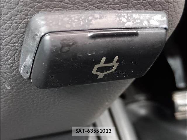 Nissan NV350 Caravan 2013-07 8881385-11