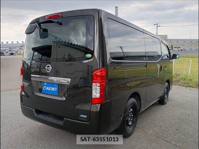 Nissan NV350 Caravan 2013-07 8881385-2