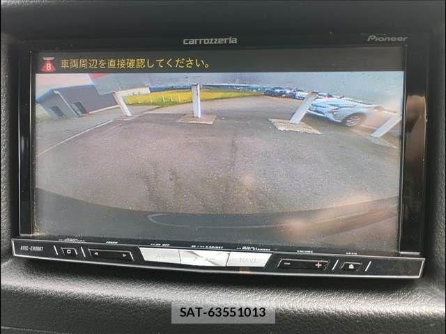 Nissan NV350 Caravan 2013-07 8881385-7