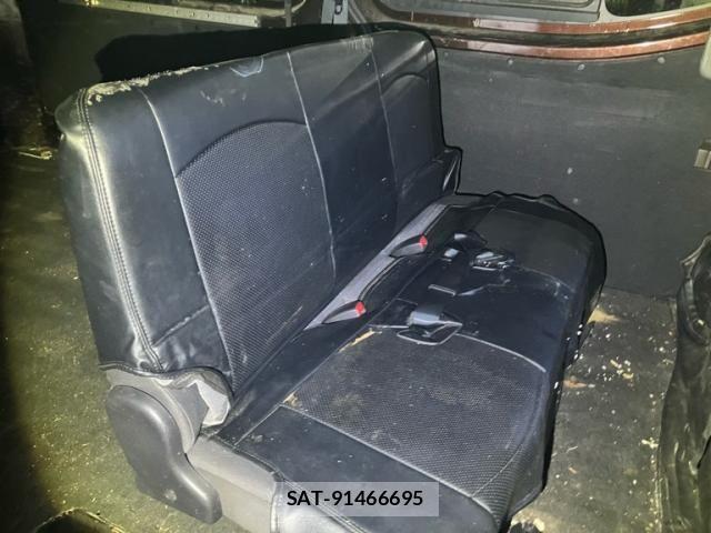 Nissan NV350 Caravan 2018-04 8881382-14