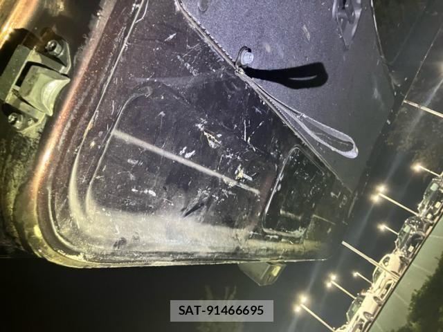 Nissan NV350 Caravan 2018-04 8881382-20