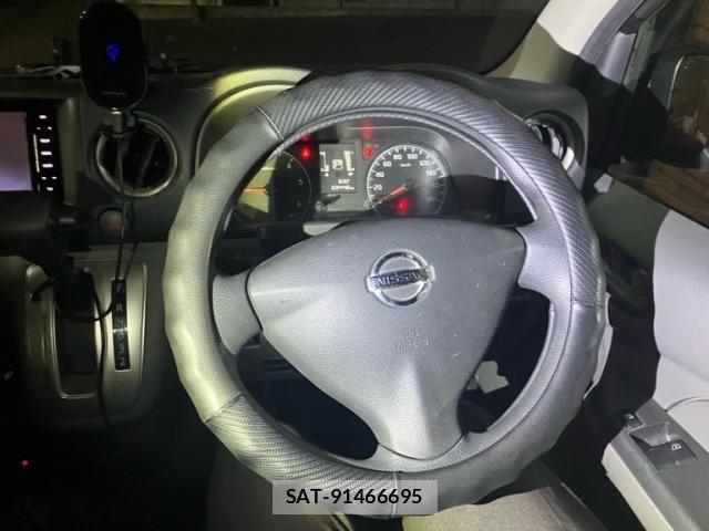 Nissan NV350 Caravan 2018-04 8881382-21