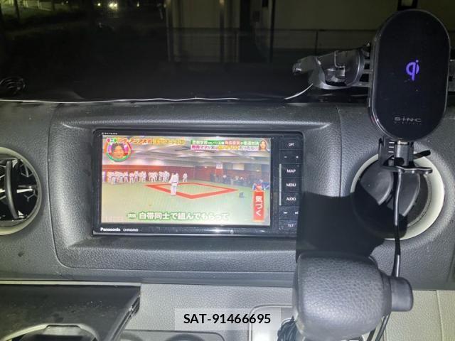 Nissan NV350 Caravan 2018-04 8881382-26