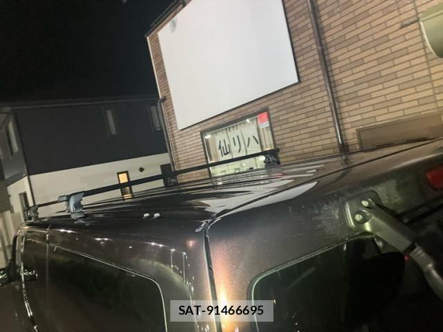 Nissan NV350 Caravan 2018-04 8881382-8