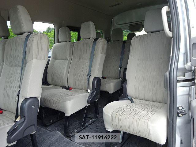 Nissan NV350 Caravan Microbus 2018-03 7963152-12