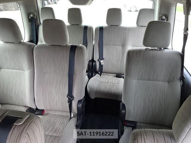 Nissan NV350 Caravan Microbus 2018-03 7963152-13