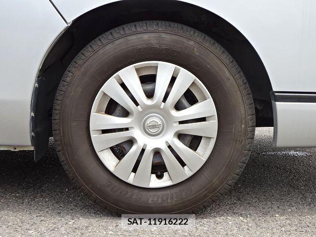 Nissan NV350 Caravan Microbus 2018-03 7963152-27