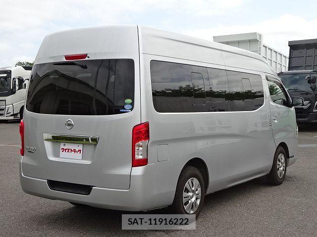 Nissan NV350 Caravan Microbus 2018-03 7963152-5