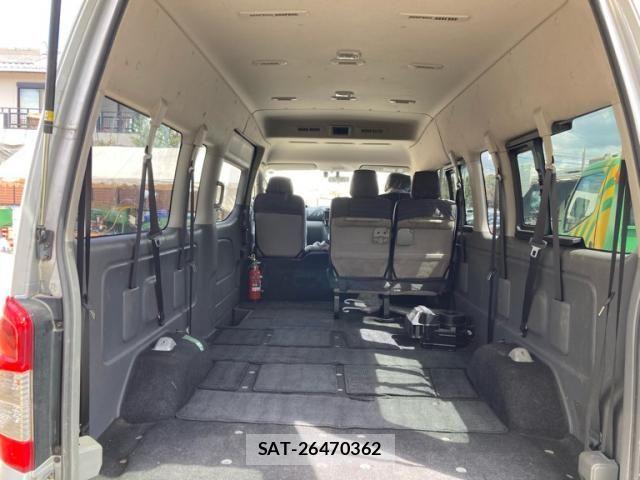 Nissan NV350 Caravan Microbus 2013-10 8744994-11