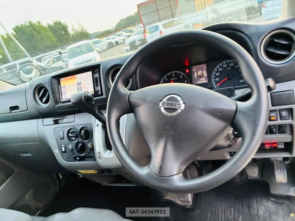 Nissan NV350 Caravan 2020-07 8205318-14