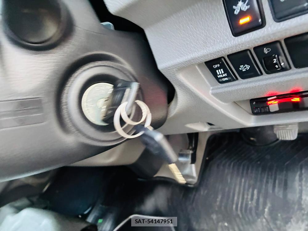 Nissan NV350 Caravan 2020-07 8205318-16