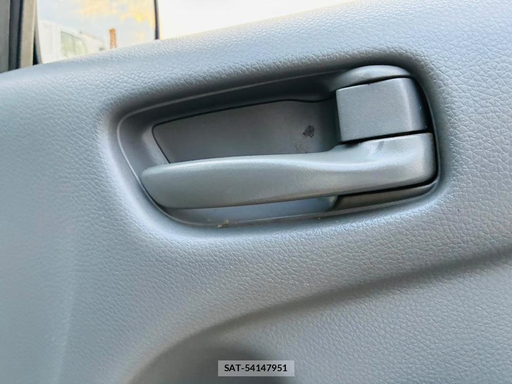 Nissan NV350 Caravan 2020-07 8205318-20