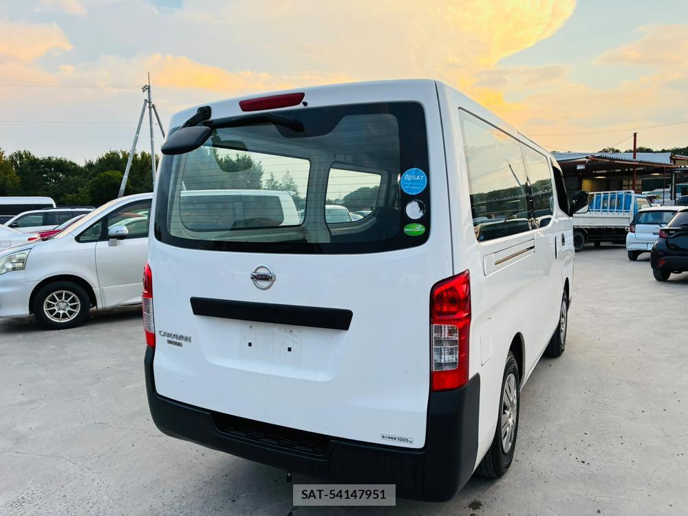Nissan NV350 Caravan 2020-07 8205318-4