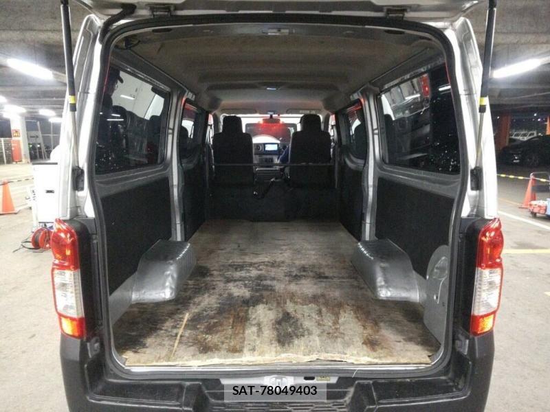 Nissan NV350 Caravan 2020-06 8031215-5