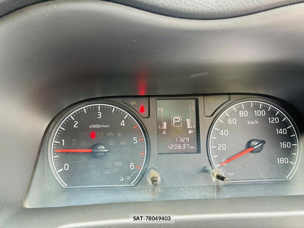 Nissan NV350 Caravan 2020-06 8031215-15