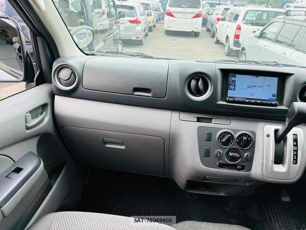 Nissan NV350 Caravan 2020-06 8031215-17