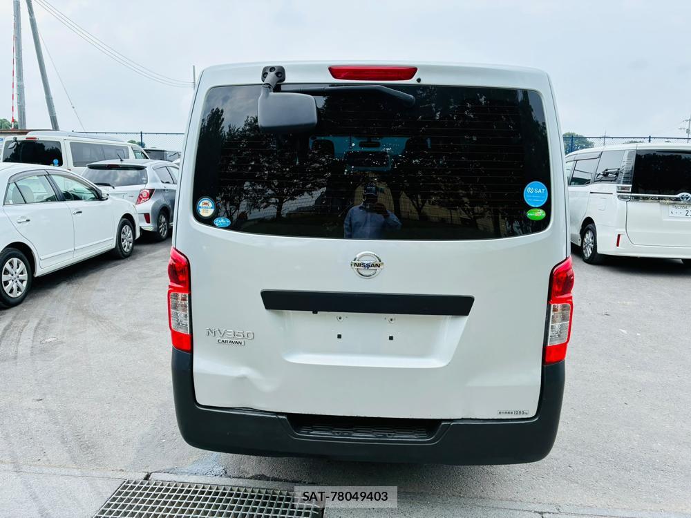 Nissan NV350 Caravan 2020-06 8031215-3