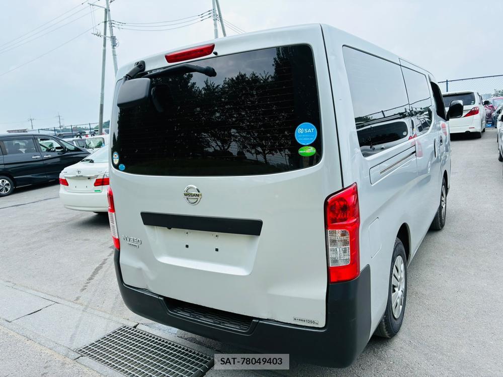 Nissan NV350 Caravan 2020-06 8031215-4