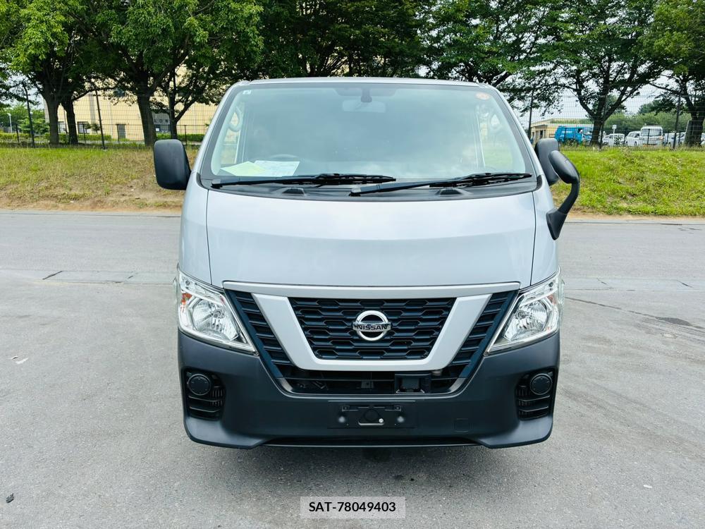 Nissan NV350 Caravan 2020-06 8031215-7