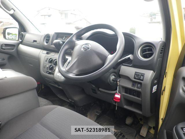 Nissan CARAVAN WAGON 2018-03 6135504-2