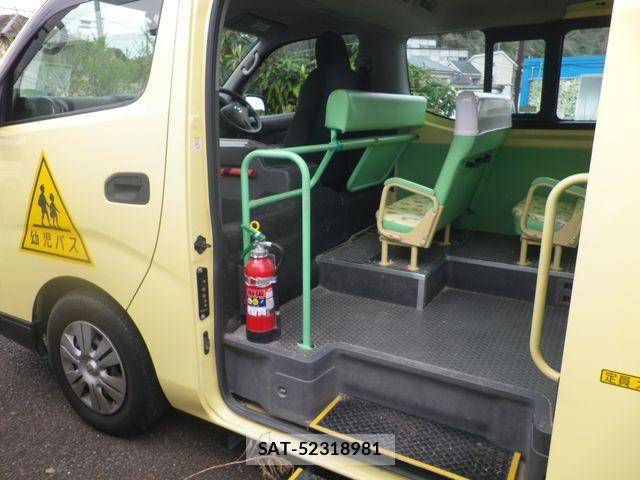 Nissan CARAVAN WAGON 2018-03 6135504-6