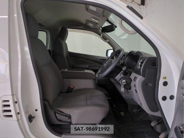 Nissan CARAVAN WAGON 2021-03 6910742-26