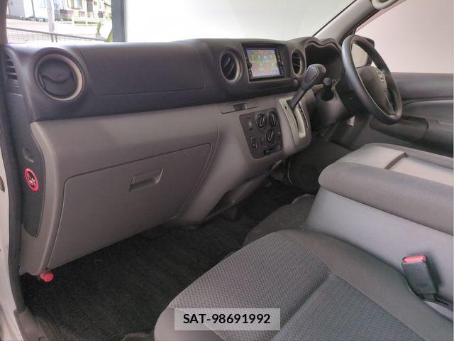 Nissan CARAVAN WAGON 2021-03 6910742-2