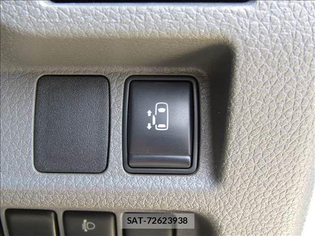 Nissan CARAVAN WAGON 2021-03 7060082-7