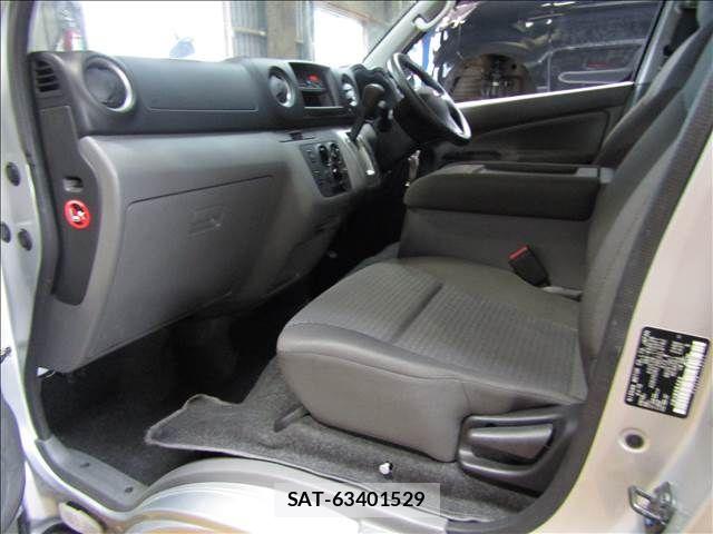 Nissan CARAVAN WAGON 2021-03 7329100-12