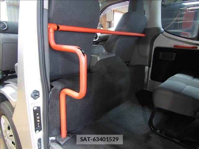 Nissan CARAVAN WAGON 2021-03 7329100-16