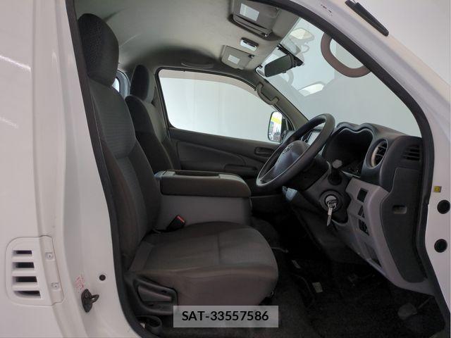 Nissan CARAVAN WAGON 2019-03 8628234-25
