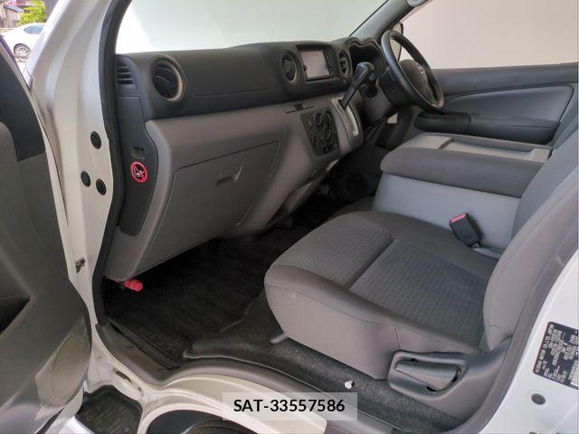 Nissan CARAVAN WAGON 2019-03 8628234-2