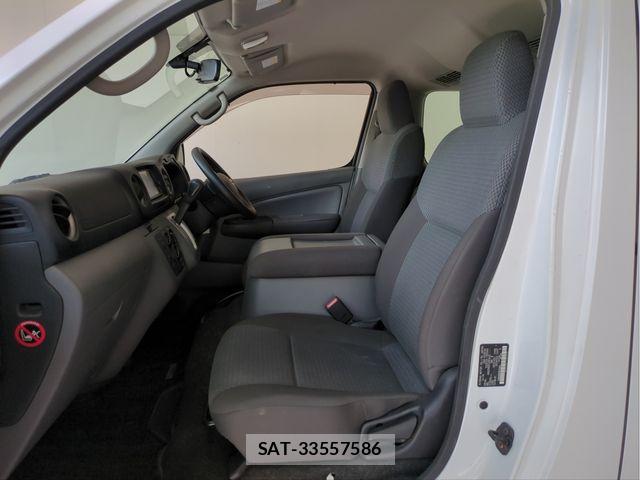 Nissan CARAVAN WAGON 2019-03 8628234-3
