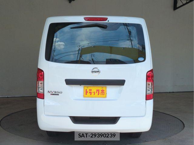 Nissan CARAVAN WAGON 2015-06 8628233-18