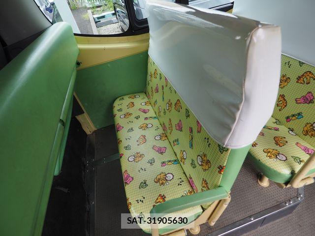 Nissan CARAVAN WAGON 2016-10 8884119-11