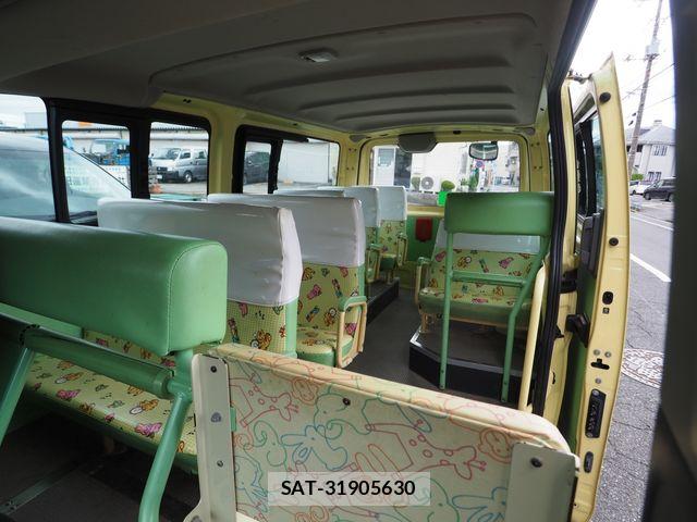 Nissan CARAVAN WAGON 2016-10 8884119-20
