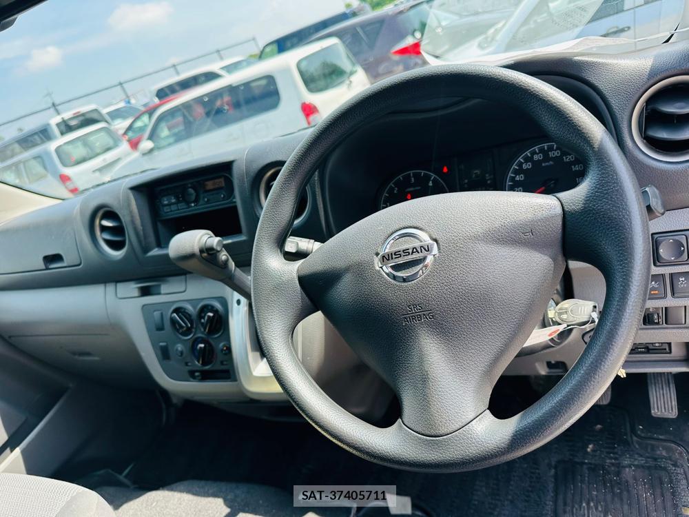Nissan NV350 Caravan 2020-02 7499040-14
